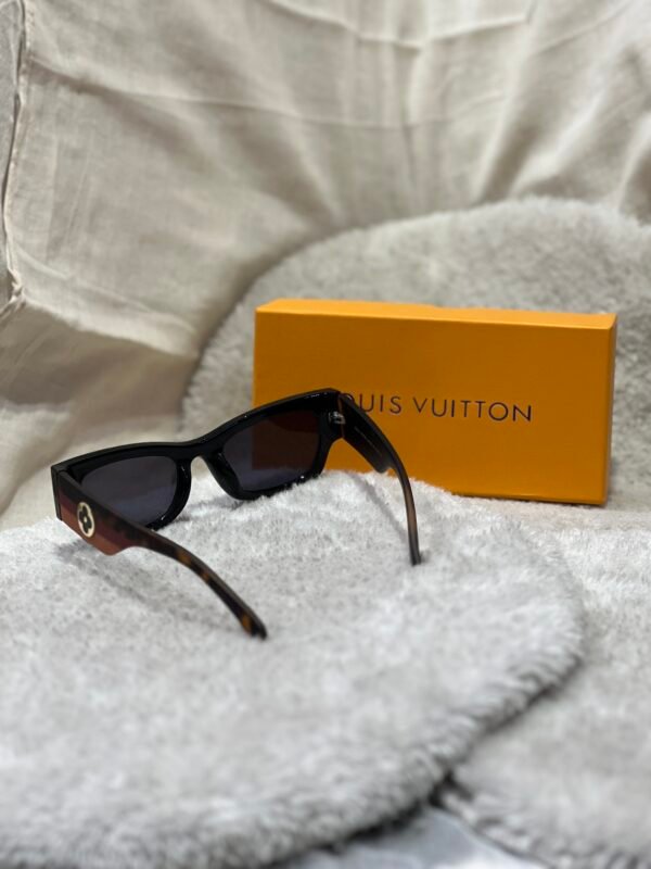 Louis vuitton premium imported sunglasses - Image 3