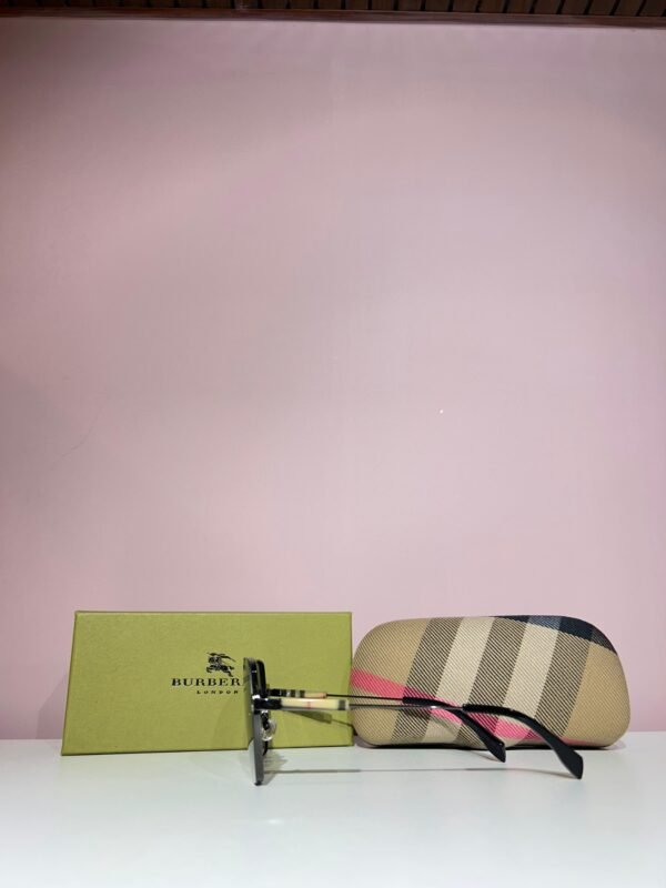 Burberry Premium Imported Goggles - Image 3