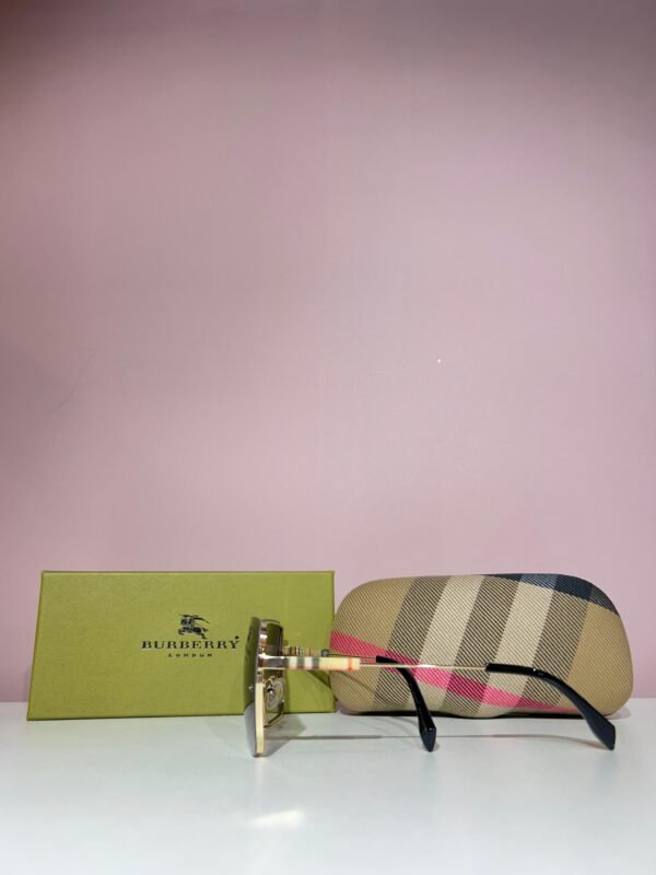 Burberry Premium Imported Goggles - Image 3