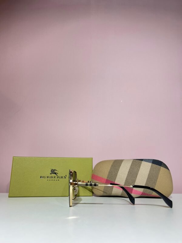 Burberry Premium Imported Goggles - Image 3