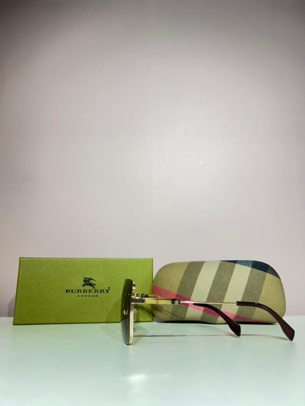 Burberry Premium Imported Goggles - Image 3