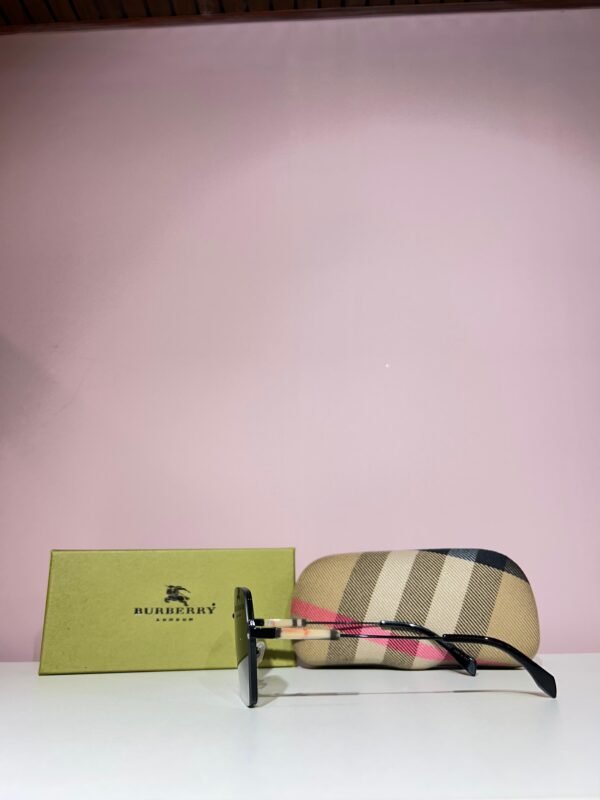Burberry Premium Imported Goggles - Image 3