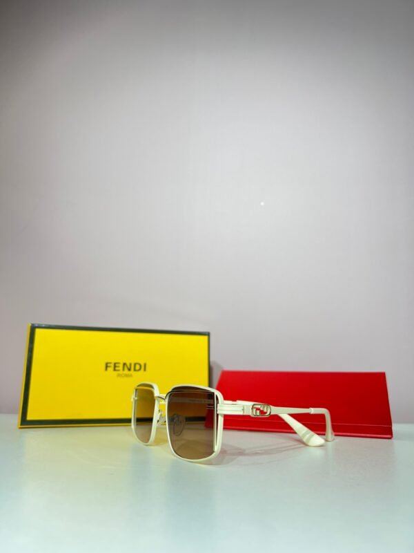 Fendi Premium Imported Goggles - Image 2
