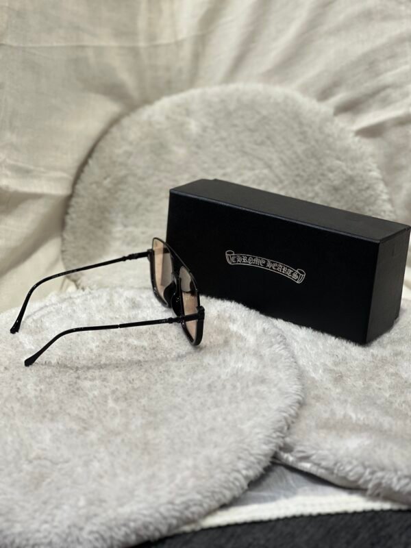 Chrome Heards Imported Sunglasses - Image 2