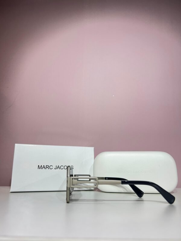 Marc Jacobs Premium Imported Goggles - Image 3