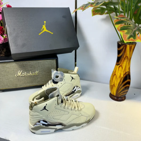 Air Jordan Retro - Image 3