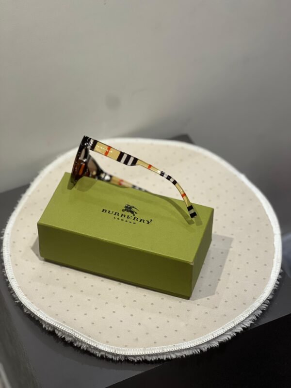 Burberry Premium Imported Sunglass - Image 2