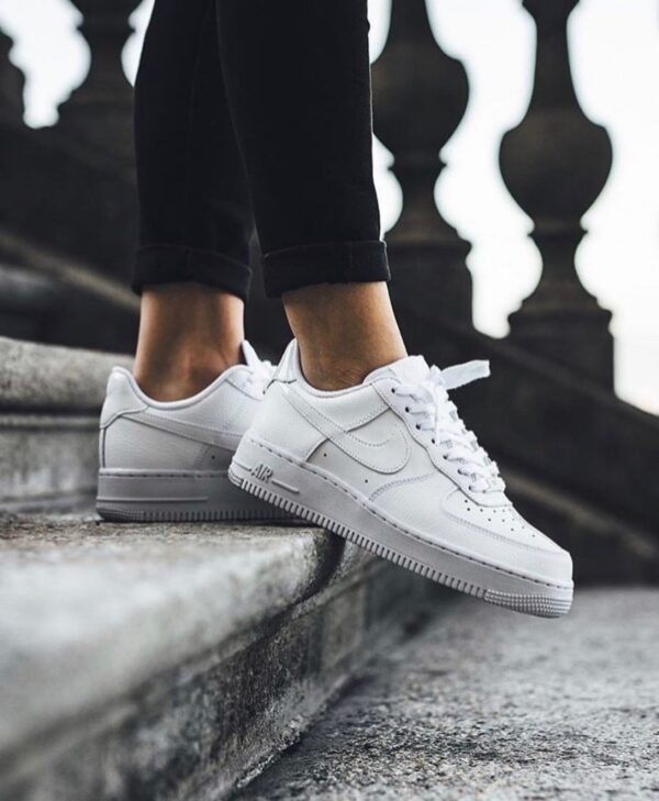 Nike Air Force - Image 2