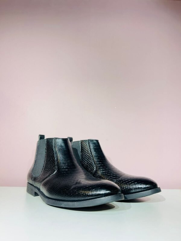Coach - Image 2
