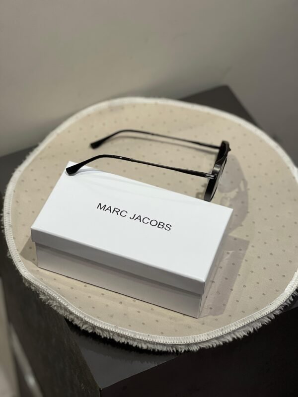 Marc Jacobs Premium Imported Sunglass - Image 2